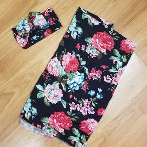 Matching bow and newborn swaddle